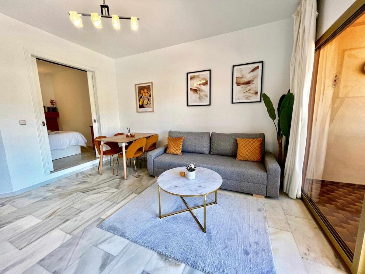 797 Holiday Rentals- Apartamento En Hotel Sunset Beach Frente Al Mar Benalmádena Eksteriør bilde